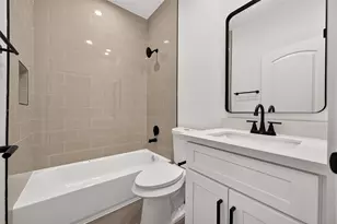 7903 Sunnyhill St, Houston, TX 77088 - Photo 24