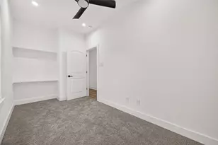 7903 Sunnyhill St, Houston, TX 77088 - Photo 26