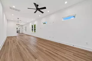 7903 Sunnyhill St, Houston, TX 77088 - Photo 4