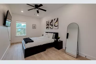 5122 Southwind Street, Houston, TX 77033 - Photo 14