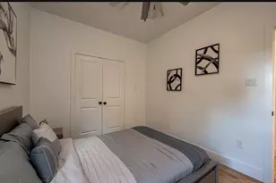 5122 Southwind St, Houston, TX 77033 - Photo 18