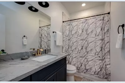 5122 Southwind Street, Houston, TX 77033 - Photo 16