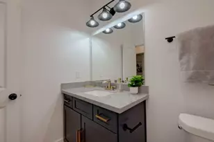 5122 Southwind St, Houston, TX 77033 - Photo 20