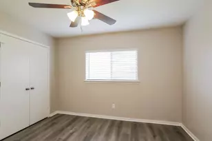 31518 Kingston Village Dr, Spring, TX 77386 - Photo 14