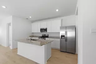 3819 Comila Cross Ct, Fulshear, TX 77441 - Photo 8