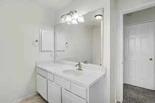 8823 Emerald Heights Ln, Houston, TX 77083 - Photo 22