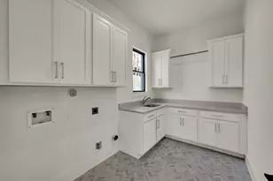 9537 Kerrwood Ln, Houston, TX 77080 - Photo 18