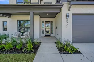 9537 Kerrwood Ln, Houston, TX 77080 - Photo 2