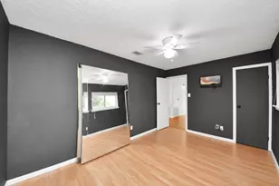 601 E Castle Harbour Dr, Friendswood, TX 77546 - Photo 42