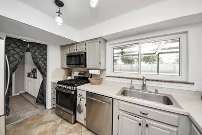 601 E Castle Harbour Drive, Friendswood, TX 77546 - Photo 24