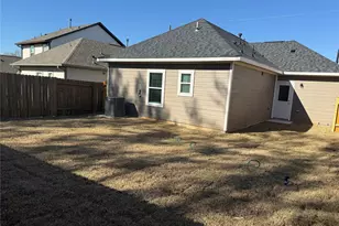 11849 E Gate Dr, Willis, TX 77318 - Photo 16