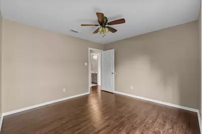 111 Jamestown Avenue, Clute, TX 77531 - Photo 24