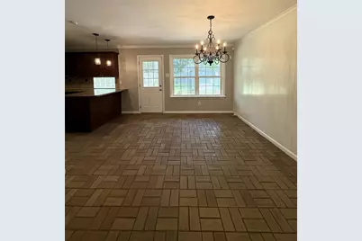 9646 Meadowglen Lane, Houston, TX 77063 - Photo 10