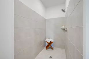 511 Robin St, Angleton, TX 77515 - Photo 18