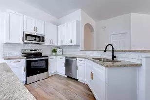 2402 Misty Falls Ct, Richmond, TX 77406 - Photo 8