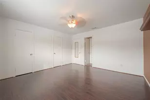 10217 Longmont Dr, Houston, TX 77042 - Photo 22