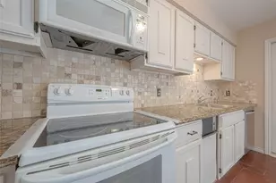 10217 Longmont Dr, Houston, TX 77042 - Photo 16