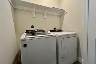 10916 Cannes Memorial Dr, Houston, TX 77043 - Photo 22