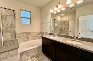 10916 Cannes Memorial Dr, Houston, TX 77043 - Photo 18