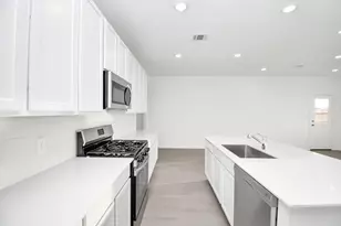 934 Garden Path Dr, Willis, TX 77318 - Photo 28