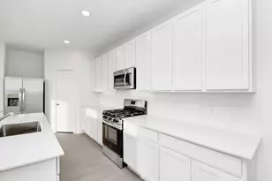 934 Garden Path Dr, Willis, TX 77318 - Photo 26