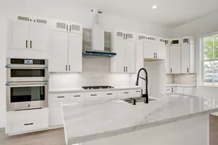6816 Hartland Ave, Houston, TX 77055 - Photo 10