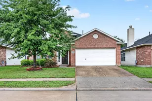 11630 Forest Wind Ln, Houston, TX 77066 - Photo 2