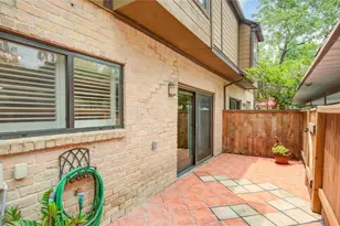 11711 Memorial Dr, Houston, TX 77024 - Photo 28