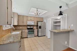11711 Memorial Dr, Houston, TX 77024 - Photo 12