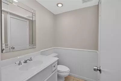11711 Memorial Drive #11, Houston, TX 77024 - Photo 6