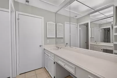 11711 Memorial Drive #11, Houston, TX 77024 - Photo 24