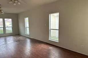 164 Whitewing Way, Floresville, TX 78114 - Photo 6