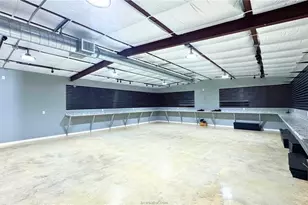 409 N Stone St, Caldwell, TX 77836 - Photo 8