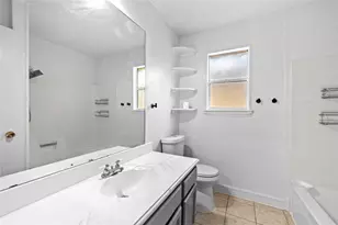 6327 Lynkat Ln, Houston, TX 77083 - Photo 20