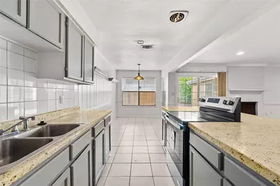6327 Lynkat Lane, Houston, TX 77083 - Photo 12