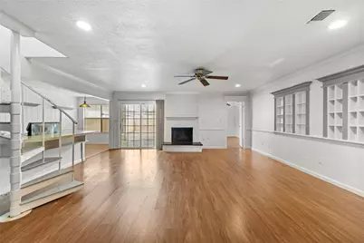 6327 Lynkat Lane, Houston, TX 77083 - Photo 8