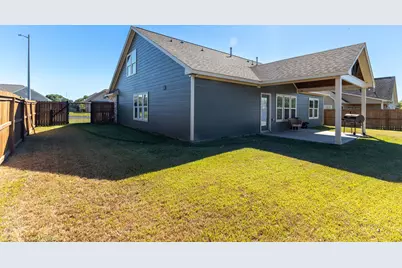 107 Fosters Branch Drive, Schulenburg, TX 78956 - Photo 32