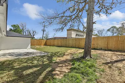715 Pamela Drive, Baytown, TX 77521 - Photo 4