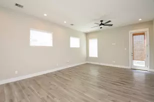 1223 W Tidwell Rd, Houston, TX 77091 - Photo 12