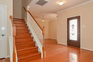 2410 Crossmill Ln, Katy, TX 77450 - Photo 2