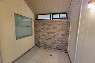 2034 Village Park Dr, Missouri City, TX 77489 - Photo 10