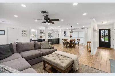 2314 Droxford Drive, Houston, TX 77008 - Photo 2