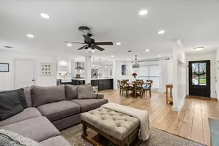 2314 Droxford Dr, Houston, TX 77008 - Photo 2