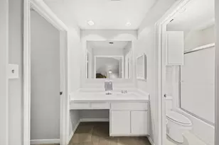 11846 Barryknoll Ln, Houston, TX 77024 - Photo 20