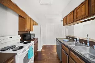 11846 Barryknoll Ln, Houston, TX 77024 - Photo 14