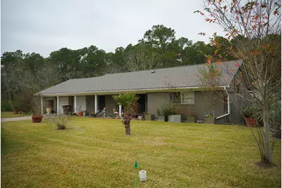 2117 Pecan Street, Dickinson, TX 77539 - Photo 2