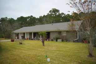 2117 Pecan St, Dickinson, TX 77539 - Photo 2