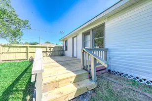 2214 11th Ave N, Texas City, TX 77590 - Photo 26