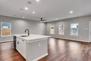 8029 Ritz St, Houston, TX 77028 - Photo 2