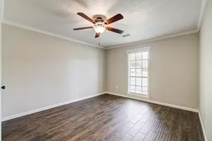 2002 Seagate Ln, Houston, TX 77062 - Photo 8
